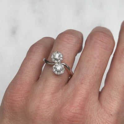 Mae Antique Diamond Daisy Toi et Moi Ring