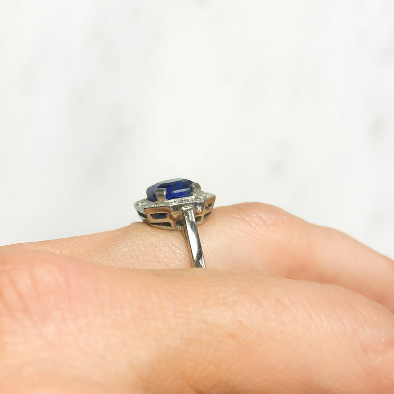 Daisy sapphire and diamond Art Deco engagement ring